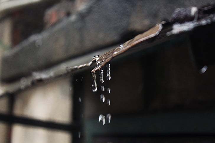 下雨高级有质感的句子（汇总38句）